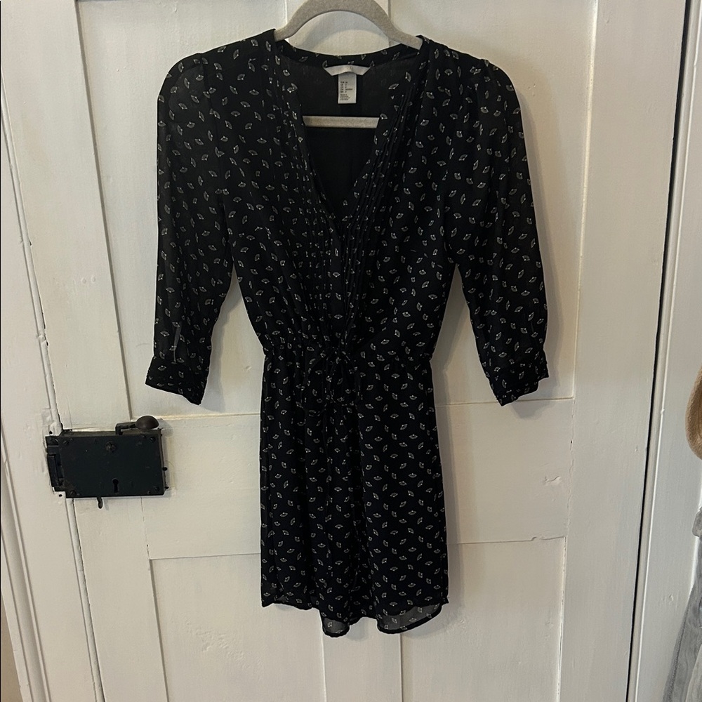 H&M Black and White Patterned Long Sleeve Dress